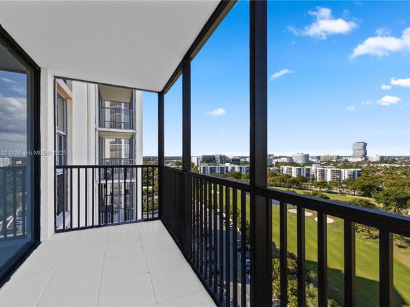 20379 W Country Club Drive 1631, Aventura FL 33180