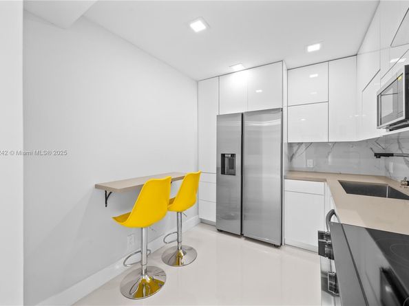 20379 W Country Club Drive 1631, Aventura FL 33180