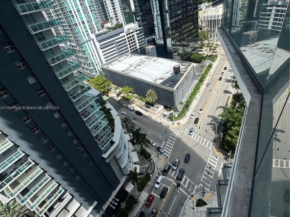 1300 S Miami Ave 1811, Miami FL 33130
