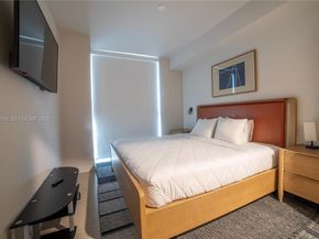 11 NE 6TH 1104, Miami FL 33132