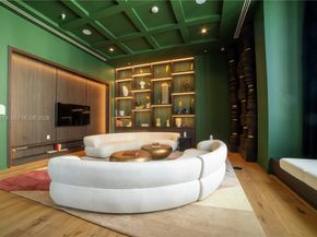 11 NE 6TH 1104, Miami FL 33132