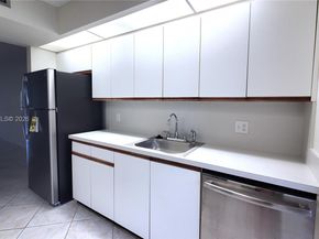 901 SW 128th Ave 311E, Pembroke Pines FL 33027