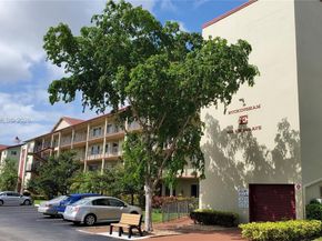 901 SW 128th Ave 311E, Pembroke Pines FL 33027