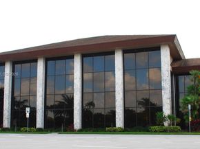 901 SW 128th Ave 311E, Pembroke Pines FL 33027