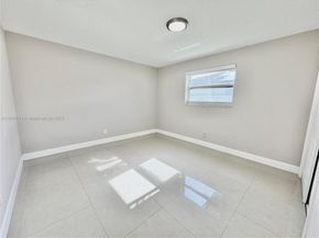 4905 Harrison St, Hollywood FL 33021