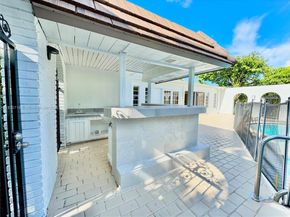 4905 Harrison St, Hollywood FL 33021
