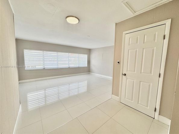 4905 Harrison St, Hollywood FL 33021