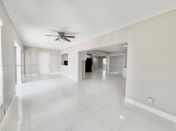 4905 Harrison St, Hollywood FL 33021