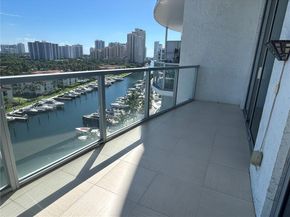 3029 NE 188th St 905, Aventura FL 33180