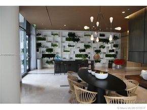 55 SW 9th St 3409, Miami FL 33130