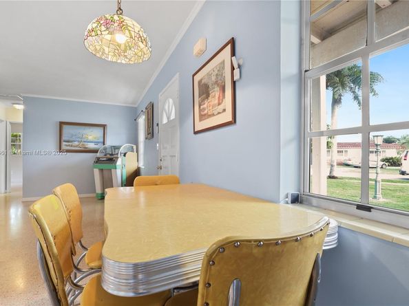 9455 SW 181st St, Palmetto Bay FL 33157