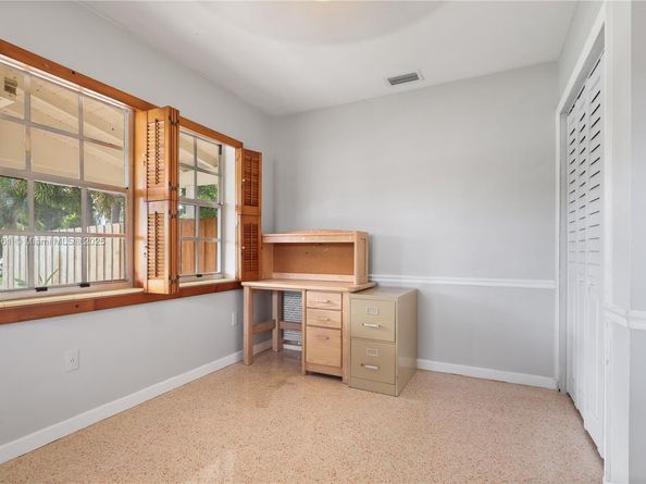 9455 SW 181st St, Palmetto Bay FL 33157