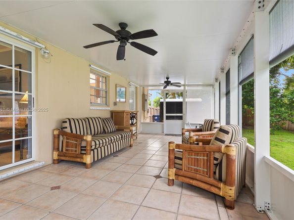 9455 SW 181st St, Palmetto Bay FL 33157