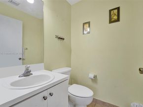 603 SW 107th Ave 1701, Pembroke Pines FL 33025