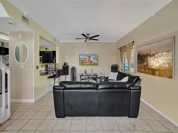 603 SW 107th Ave 1701, Pembroke Pines FL 33025