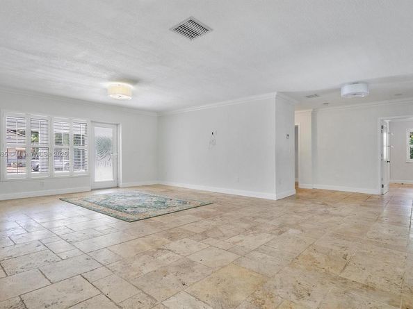 925 NE 92nd St, Miami Shores FL 33138