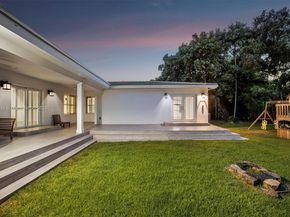 925 NE 92nd St, Miami Shores FL 33138