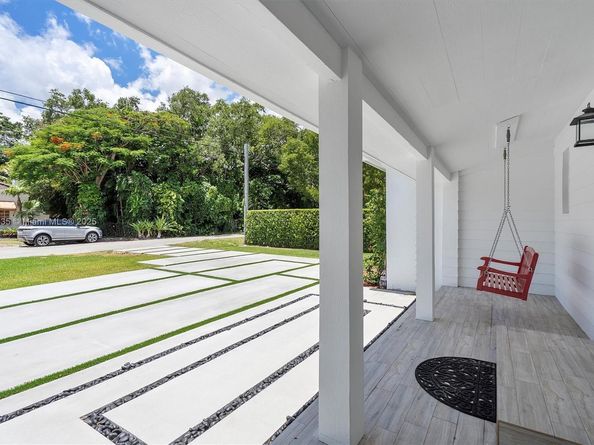 925 NE 92nd St, Miami Shores FL 33138