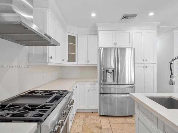 925 NE 92nd St, Miami Shores FL 33138