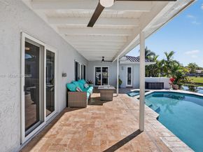 9090 NW 11th Ct, Plantation FL 33322