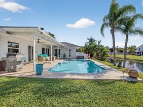 9090 NW 11th Ct, Plantation FL 33322