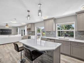 9090 NW 11th Ct, Plantation FL 33322