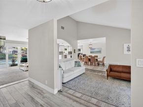 9090 NW 11th Ct, Plantation FL 33322