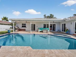 9090 NW 11th Ct, Plantation FL 33322