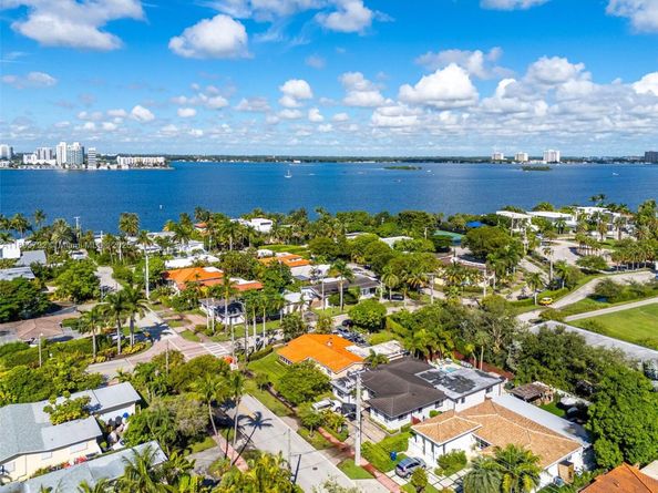 995 S Shore Dr, Miami Beach FL 33141