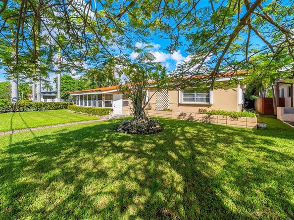 995 S Shore Dr, Miami Beach FL 33141