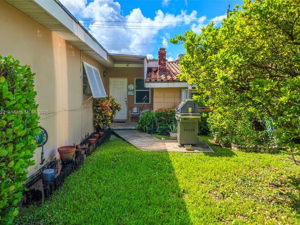 995 S Shore Dr, Miami Beach FL 33141