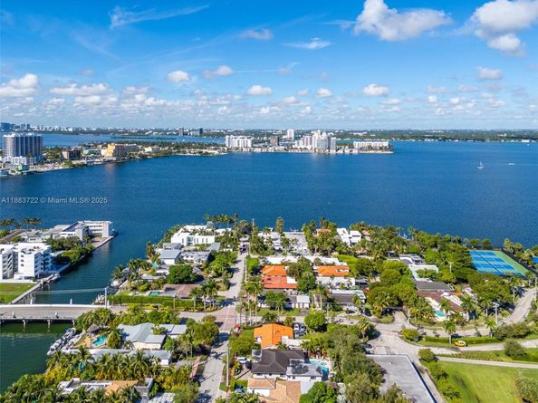 995 S Shore Dr, Miami Beach FL 33141