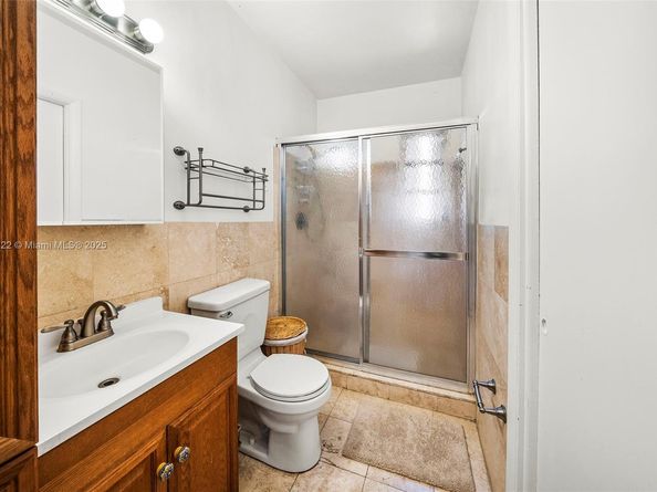 995 S Shore Dr, Miami Beach FL 33141