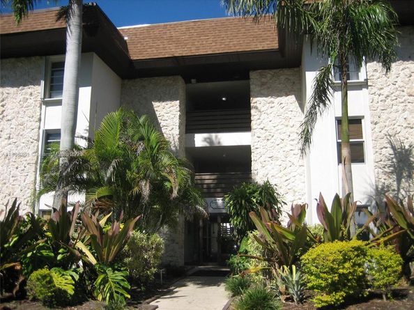 7473 SW 82nd St A311, Miami FL 33143