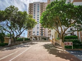 1865 S Ocean Dr 15C, Hallandale Beach FL 33009