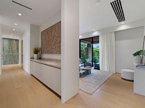 5545 SW 81st Ter, Miami FL 33143