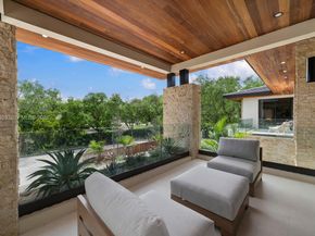 5545 SW 81st Ter, Miami FL 33143