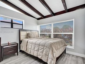 19620 NW 6th Ct, Miami Gardens FL 33169