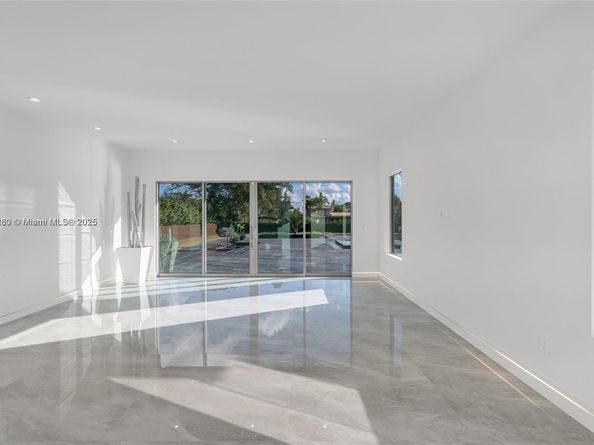 9790 SW 62nd St, Miami FL 33173