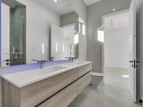 9790 SW 62nd St, Miami FL 33173
