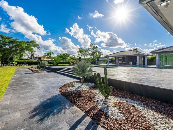 9790 SW 62nd St, Miami FL 33173