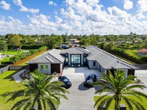 9790 SW 62nd St, Miami FL 33173