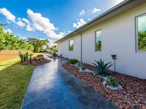 9790 SW 62nd St, Miami FL 33173