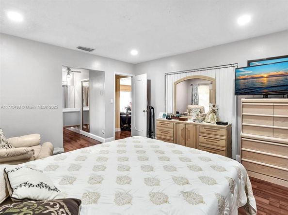 5404 Bayberry Ln, Tamarac FL 33319