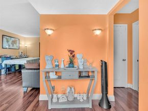5404 Bayberry Ln, Tamarac FL 33319