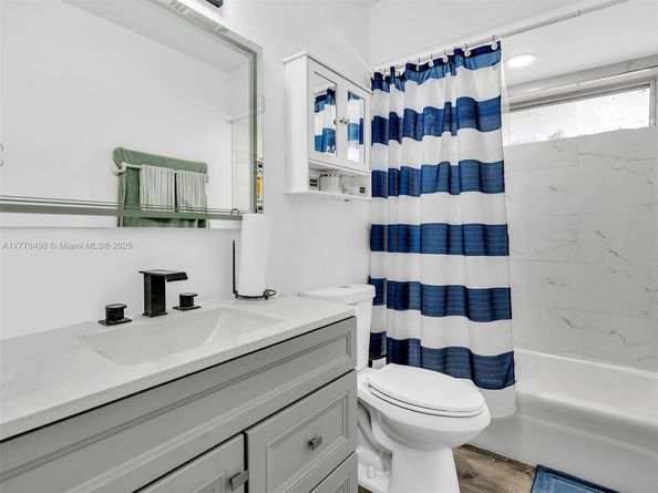 5404 Bayberry Ln, Tamarac FL 33319