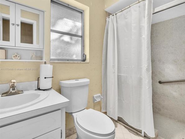 5404 Bayberry Ln, Tamarac FL 33319