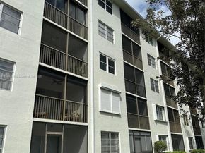 2228 N Cypress Bend Dr 310, Pompano Beach FL 33069