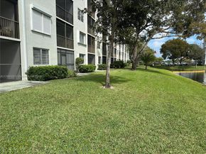 2228 N Cypress Bend Dr 310, Pompano Beach FL 33069