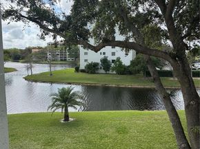 2228 N Cypress Bend Dr 310, Pompano Beach FL 33069